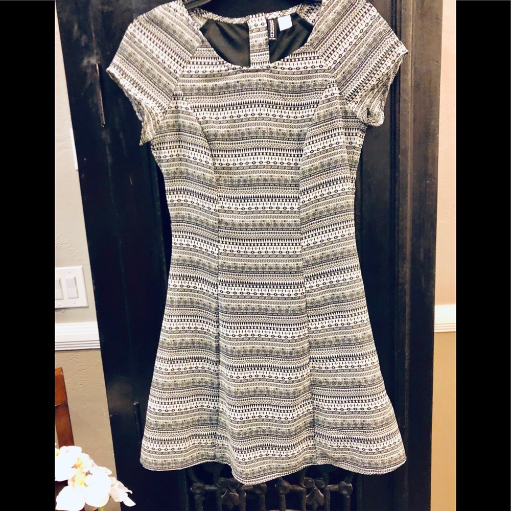 🖤💜 Divided Tribal Print Dress 💜🖤